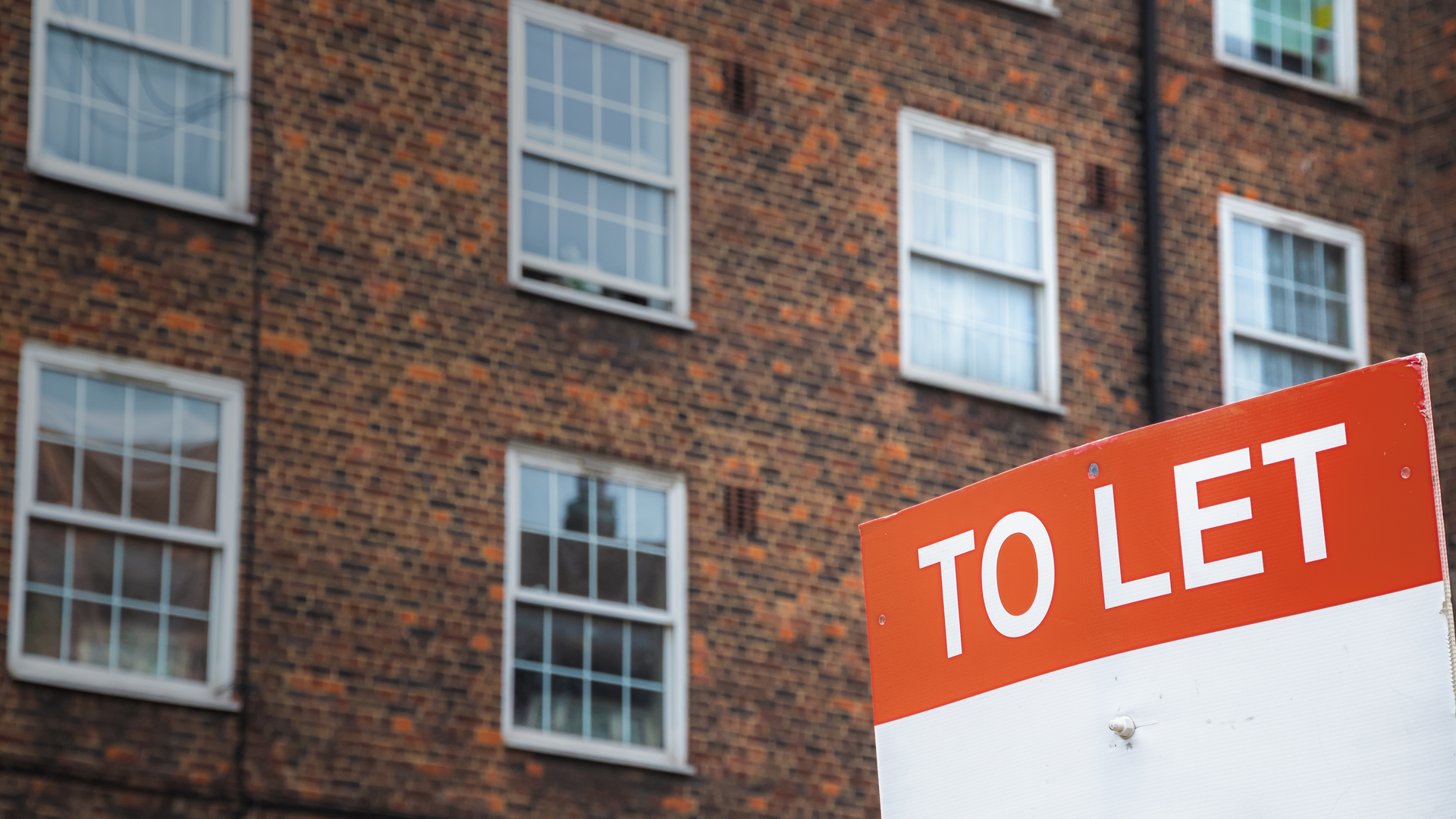 To let sign outside of flats